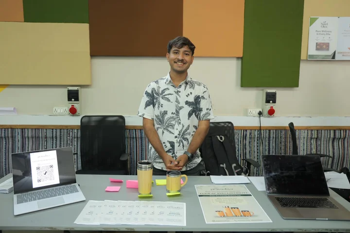 Pravaahya sustainable drinkware display at the VentureStudio Fellowship Expo