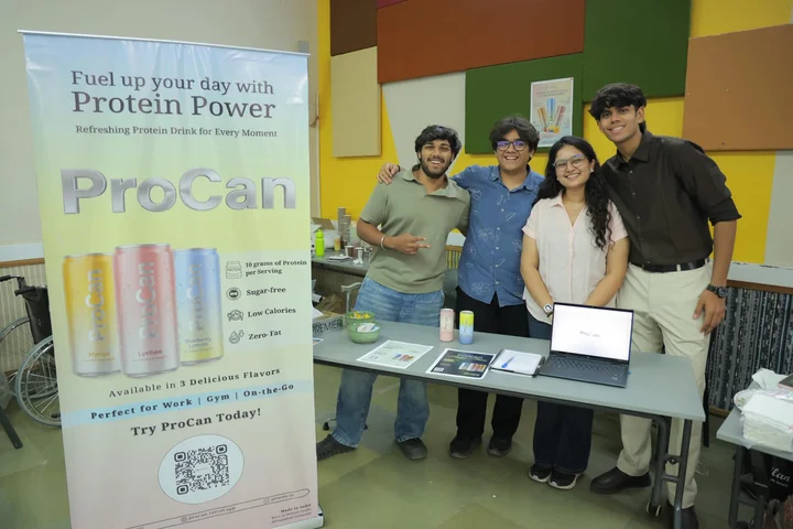 ProCan team presenting its protein beverage at the Expo